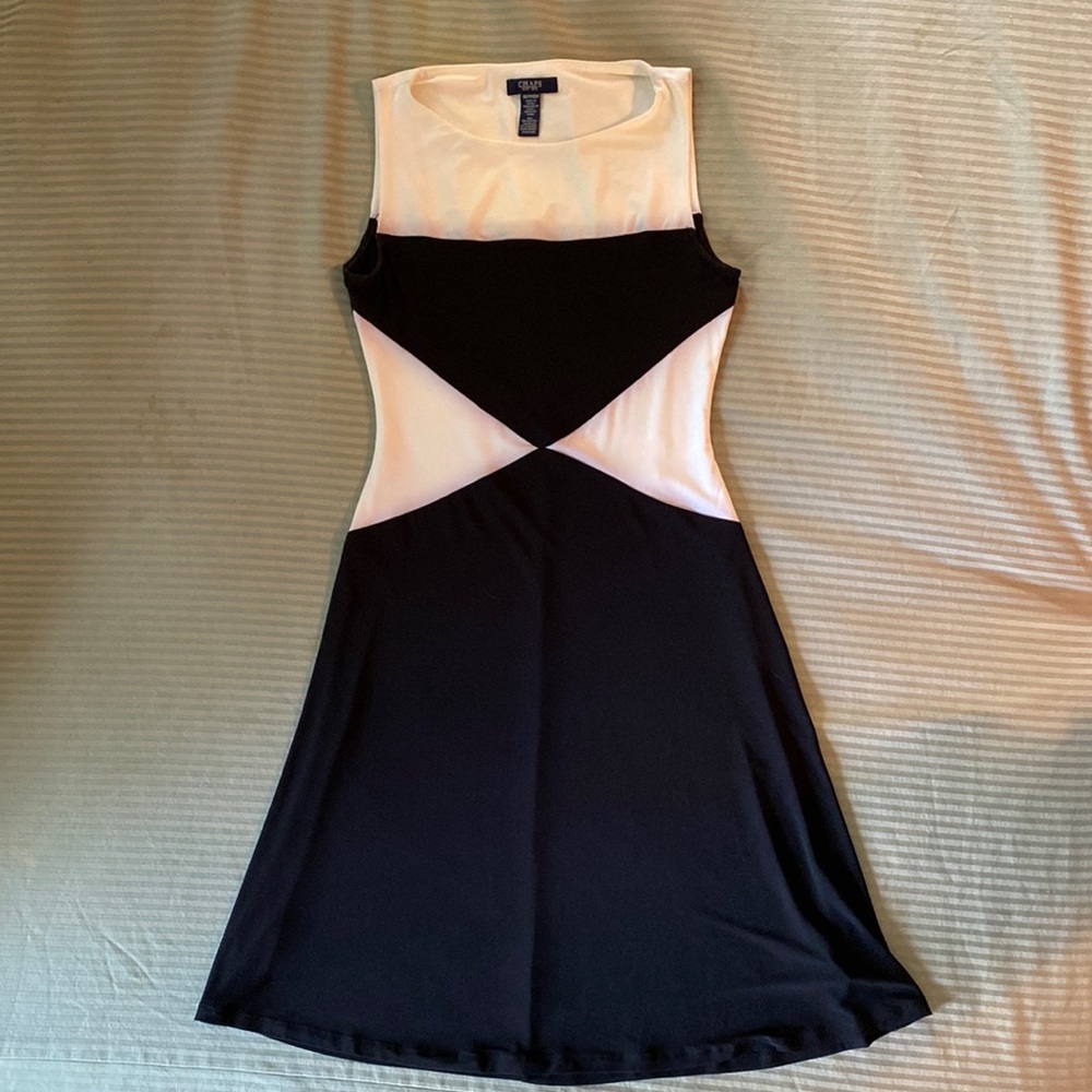 Two Tone Black and White no sleeve Geometric dress.